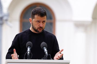 Ukraine's Zelenskiy expected to meet pope on Saturday -sources