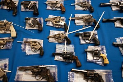 US judge says 18-20 year olds have right to buy handguns