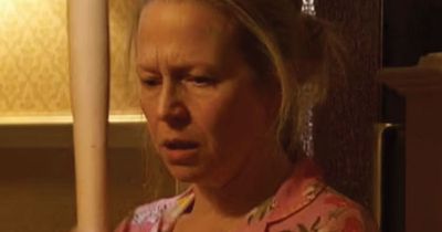 EastEnders fans 'work out' Christmas Day murder weapon after Linda Carter clue