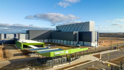 Murray Bridge abattoir opens its doors five years after fire, starts search for workers