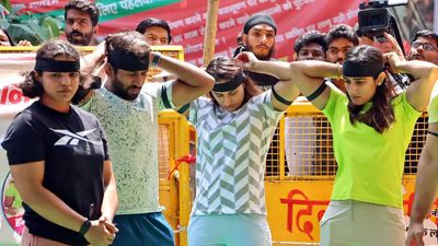 Wrestlers resort to crowdfunding to keep protest going