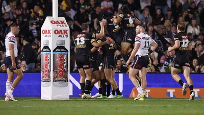 Penrith Panthers beat Sydney Roosters 48-4 in Penrith, the NZ Warriors down Canterbury Bulldogs 24-12