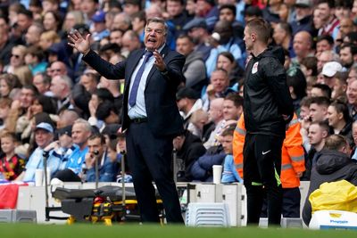 Sam Allardyce hoping fear of relegation helps drive Leeds to safety