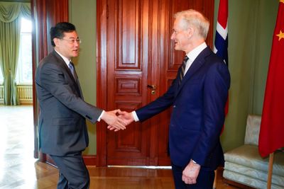 Norway concerned over human rights in China, PM tells visiting Chinese foreign minister