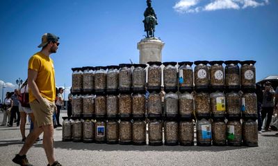 Portugal could ban smoking near public buildings in October