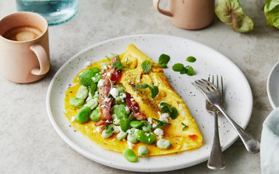 Recipe: Omelette with broad beans, pancetta, goat cheese and mint