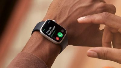 Apple Watch Series 8 review: does this stylish smartwatch offer more than a simple fitness tracker?