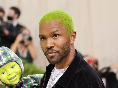 Scammer made thousands of dollars selling Frank Ocean AI-generated tracks