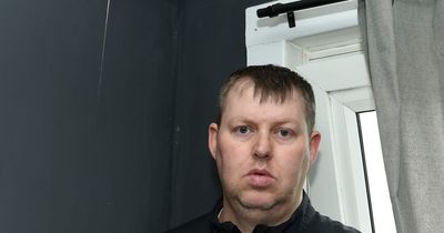 Edinburgh dad 'unable to see son' while trapped in mouldy council flat