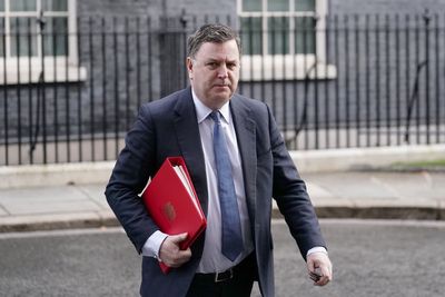 No 10 refuses to back minister’s back-to-work tax cut suggestion