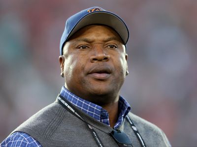 Athlete Bo Jackson says he will undergo procedure after year-long battle with chronic hiccups