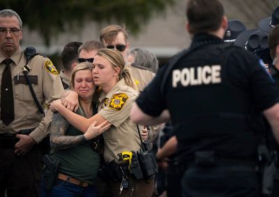 Hundreds of police among mourners for slain Wisconsin deputy sheriff