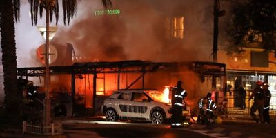 Arabs In Eastern Jerusalem Torch Bus That Took Wrong Turn