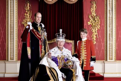 King marks coronation with photograph of himself with heirs - old
