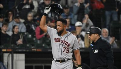 Jose Abreu’s return to South Side with Astros overshadowed by his struggles