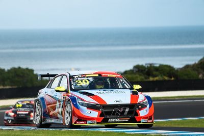 Phillip Island TCR: Buchan dominates opener