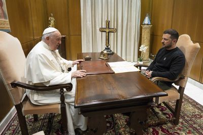 President Zelenskyy meets with the pope at the Vatican
