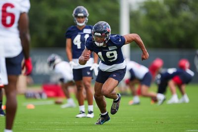 WATCH: WR Xavier Hutchinson all smiles at Texans’ rookie minicamp