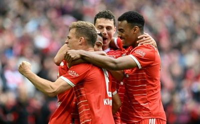 Bayern on title course after putting six past Schalke
