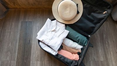 How to fold clothes for packing – for wrinkle-free results and to free up space in your case
