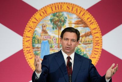 Ron DeSantis makes it harder to track gun criminals with credit card data ban