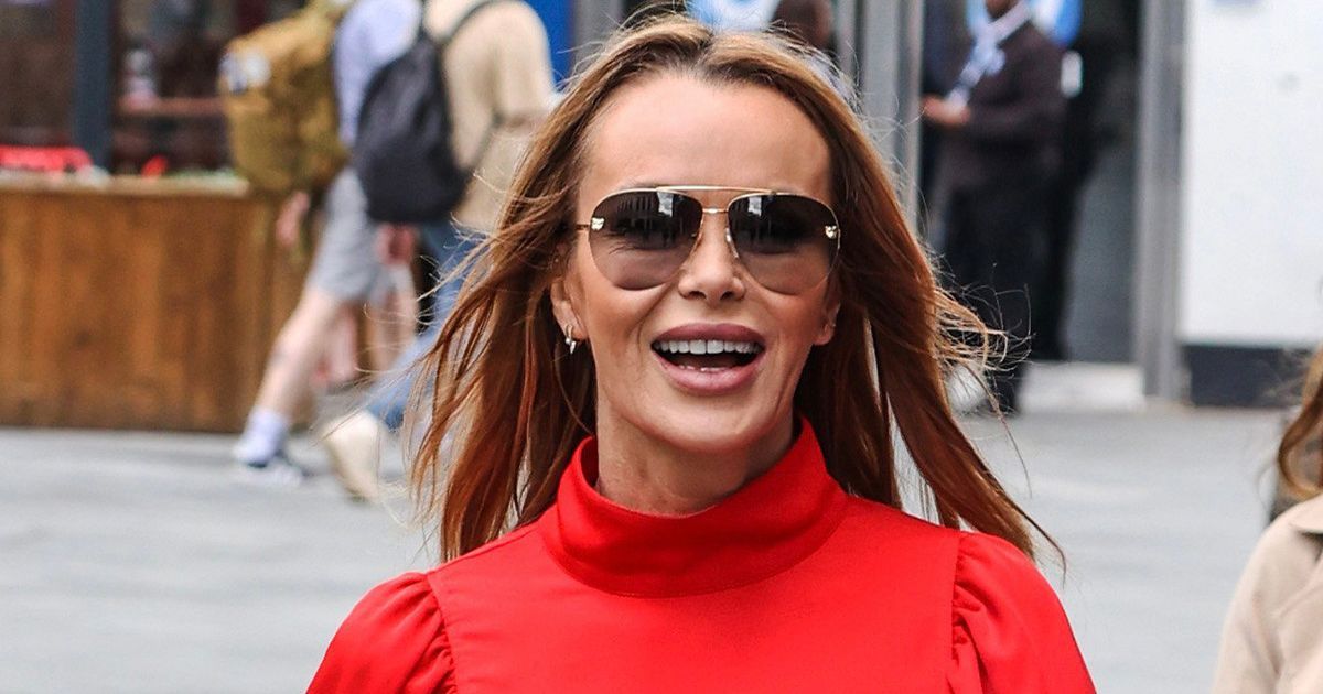 Amanda Holden Enjoys A Boozy Catch Up Brunch With Her