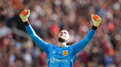 Manchester United's David De Gea wins Golden Glove after 16th clean sheet