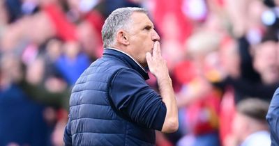 Sunderland will not go to Luton to defend insists Tony Mowbray, as his side holds play-off advantage