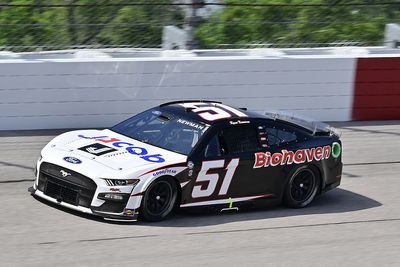 Newman: "It’s fun to be back and at my favorite racetrack"