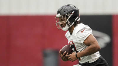 Bijan Robinson Received Blessing from Michael Vick to Claim Falcons’ No. 7 Jersey