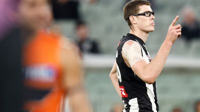 Collingwood beat GWS by 65 points as Mason Cox stars, Adelaide smash St Kilda by 52