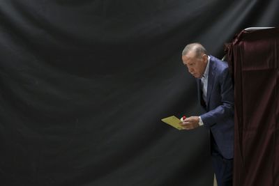 Turkey decides Erdogan's future in knife-edge vote