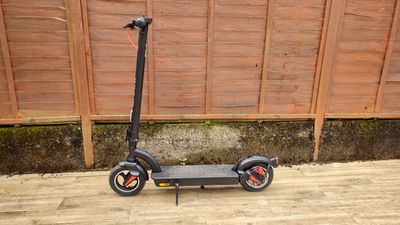 Sharp KS4 e-scooter review: Bye-bye, range anxiety!