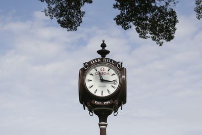 Fleece or flip-flops: The weather is greatest unknown for 105th PGA Championship in May at Oak Hill, as seen in the 2008 Senior PGA