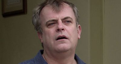 Coronation Street stars taken aback as Simon Gregson takes orders at tearoom in Cheshire