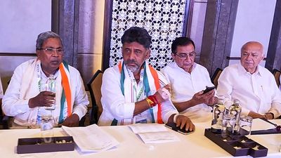 New Congress Legislature Party asks Mallikarjun Kharge to pick next Karnataka Chief Minister