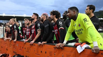 WATCH: AC Milan players speak to unhappy ultras after Spezia loss with Inter up next