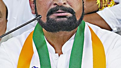 Money power defeated Shettar, says Savadi