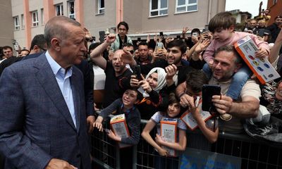 Turkish election set to go to runoff as Erdoğan attempts to claim victory