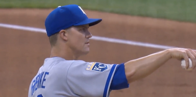 Zack Greinke hilariously switched pitch-calling duties with Salvador Perez in the middle of an at-bat