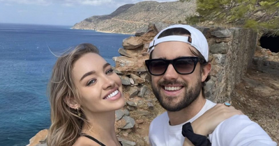 Jack Whitehall announces he's to become a dad as he shares photo with pregnant partner