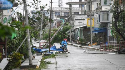 Powerful cyclone Mocha makes landfall in Myanmar after hitting parts of Bangladesh