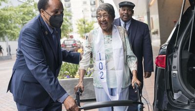 Six women, all over 100 years old, celebrate Mother’s Day at South Loop fashion show brunch