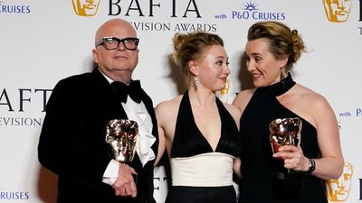Kate Winslett dedicates BAFTA award to daughter, Paddington and Queen Elizabeth win most memorable moment