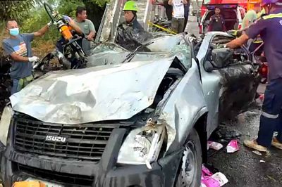 Two killed when pickup overturns and burns