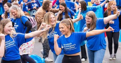 Hundreds take to Glasgow streets in city centre dance challenge for charity