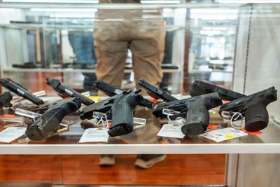 Judge rules on gun-purchasing age