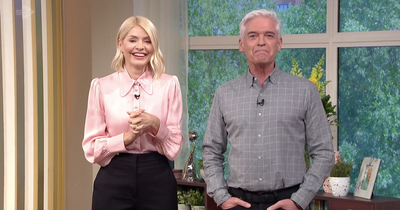 This Morning fans confused as 'nervous' looking Holly and Phil fail to address off-screen 'feud'