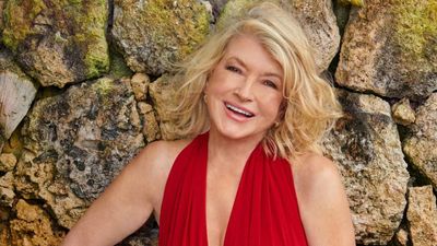 Martha Stewart Makes History as Sports Illustrated's 2023 Swimsuit Cover Model