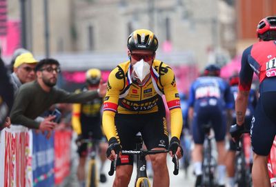 Giro d'Italia tightens COVID-19 rules after Remco Evenepoel positive